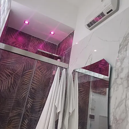 Romeo2 Apartment